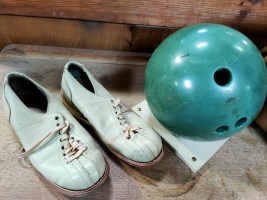 vintage bowling set (4)